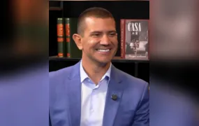 Douglas Ruas é eleito o novo presidente da Alerj