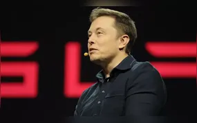 Elon Musk vira o primeiro trilionário da história da humanidade