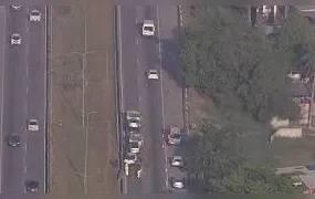 Engavetamento na BR-101 causa interdição de faixas e congestionamento em São Gonçalo