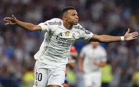 Equipe médica do Real Madrid examina joelho errado e agrava lesão de Mbappé, diz jornal