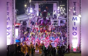 Escolas do Grupo Especial têm disputa acirrada no Caminho Niemeyer, em noite de fogos e casa cheia