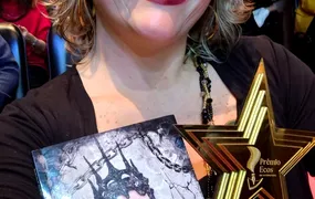 Escritora e jornalista premiada lança livro no GAM, em Maricá