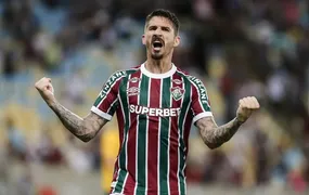 Everaldo negocia com Al Dhafra, dos Emirados Árabes, e pode deixar o Fluminense