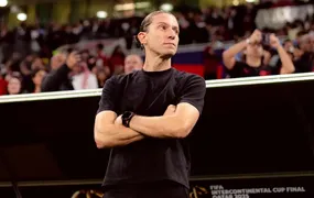 Filipe Luís negocia com clube europeu