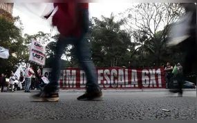Fim da escala 6x1 terá 2 folgas, redução de 4 horas semanais e 14 meses para adaptação, segundo PEC