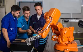 Firjan SENAI tem mais de 11 mil vagas gratuitas em qualificação profissional