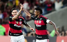 Flamengo encara o Coritiba, defendendo invencibilidade como mandante