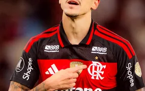 Flamengo vence Estudiantes em jogo apertado e garante classificação na Libertadores