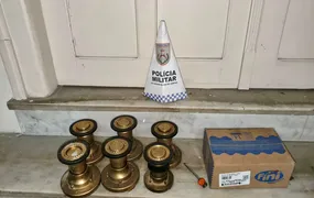 Homem é preso no Centro de Niterói após furtar 6 esguichos de mangueiras