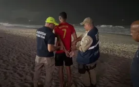 Homem é preso por tentar vender caipirinha a R$ 1,8 mil em Copacabana