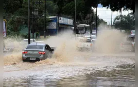 Inmet emite alerta de chuvas intensas para o Rio e mais 13 estados