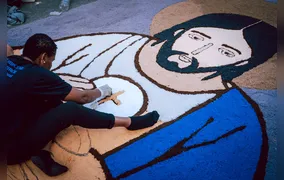 Itaboraí celebra Corpus Christi com tradicional confecção de tapetes de sal e programação religiosa na Avenida 22 de Maio