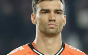 Léo Jardim, goleiro do Vasco, admite frustração por não estar em pré-lista de Ancelotti