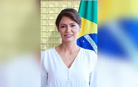 Michelle Bolsonaro deixa evento no Ceará após ser informada da prisão preventiva do ex-presidente