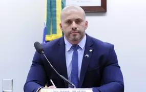 Moraes dá 48h para Daniel Silveira explicar publicação de vídeo no X