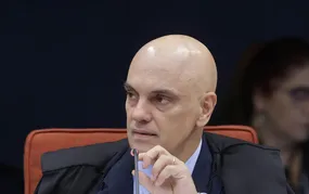 Moraes determina transferência de Bolsonaro para Papudinha