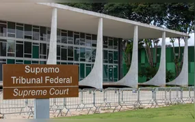 Moraes marca para 28 de julho depoimento de Flávio Bolsonaro à PF