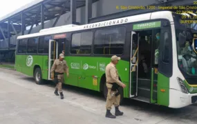 Motorista de ônibus é agredido no Terminal Gentileza; Passageiro foi preso
