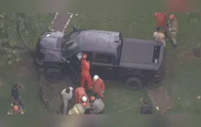 Motorista passa mal e causa acidente na Barra da Tijuca; médicos que estavam no carro ao lado ajudam no socorro