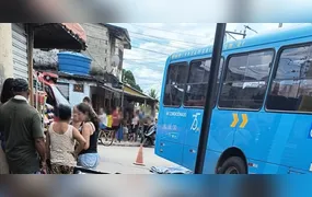 Mulher é atropelada por ônibus em Maria Paula, São Gonçalo