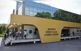 “Não deu tempo de reagir”, diz marido de ambulante morta após queda de andaime em Copacabana