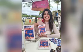 'Não é terapia, mas é terapêutico': Autora usa poesia para elaborar o luto