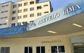 Acidente envolvendo dois carros deixa duas pessoas feridas em Niterói