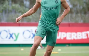 Nonato se recupera de lesão e vira opção do Fluminense para final do Carioca contra o Flamengo