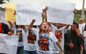 Nove em cada dez moradores de comunidade reprovam operações violentas