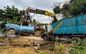 Operação Desmonte interdita ferros-velhos irregulares em Itaboraí