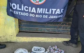 Operação do 7º BPM termina com quatro presos e pistola apreendida no Rio do Ouro