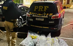 PRF apreende aproximadamente 50 kg de drogas na BR-101, em Niterói(vídeo)
