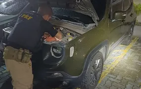 PRF apreende carro adulterado em Niterói