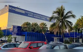Paciente em surto cai do teto de hospital em Duque de Caxias
