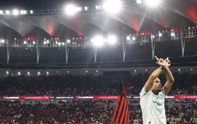 Paulinho, do Palmeiras, é denunciado por comemoração de gol contra o Flamengo