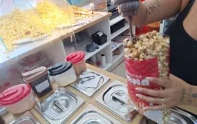 Pipocas gourmet ganham espaço em São Gonçalo com sabores além do tradicional