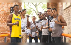 Poesia de pessoas em situação de rua é atração no Parque Glória Maria