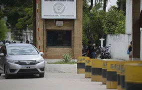 Polícia Penal flagra visitante tentando entrar com cocaína em presídio do Complexo de Gericinó