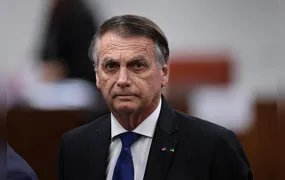 Polícia abre inquérito sobre arma apreendida atribuída a Bolsonaro