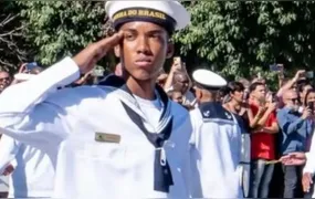 Polícia investiga morte de jovem com pescoço cortado na Ilha do Governador