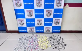 Polícia prende cinco acusados de tráfico em imóvel invadido em Maricá