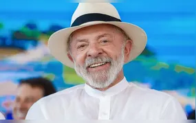 Presidente Lula faz cirurgia de catarata e recebe alta hospitalar