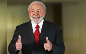 Lula assina MP e zera “taxa das blusinhas” em compras internacionais de até US$ 50