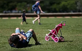 Projeto de lei que aumenta a licença-paternidade para 20 dias deve ser sancionada nesta terça (31)
