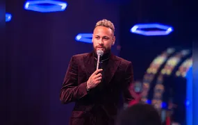Quanto você pagaria por um @ no story do Neymar? Veja itens que serão leiloados na 6ª edição de evento do Instituto Neymar Jr.