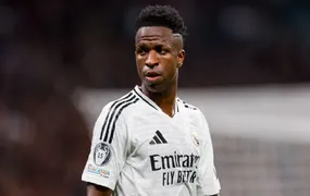 Real Madrid dá prazo para Vini Jr. decidir renovação e pode negociar atacante, diz jornal