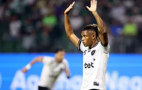 Representantes de Danilo acionam Botafogo na Justiça e cobram R$ 6,6 milhões