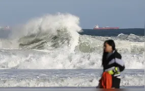 Rio entra em alerta para ressaca e ondas de até 2,5 metros