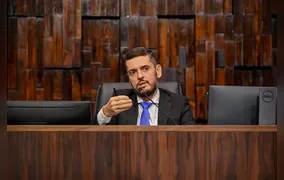 Rodrigo Bacellar volta a cobrar endurecimento das leis contra criminosos e pede união após megaoperação no Rio