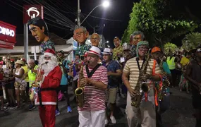 São Pedro da Aldeia abre o Carnaval “Aldeia na Folia” com banda de fanfarra